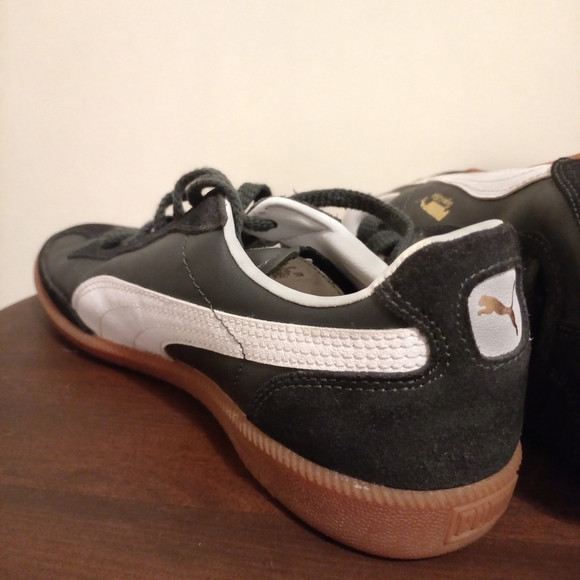 Puma Men's Gray and White Sneakers - Picture 9 of 12